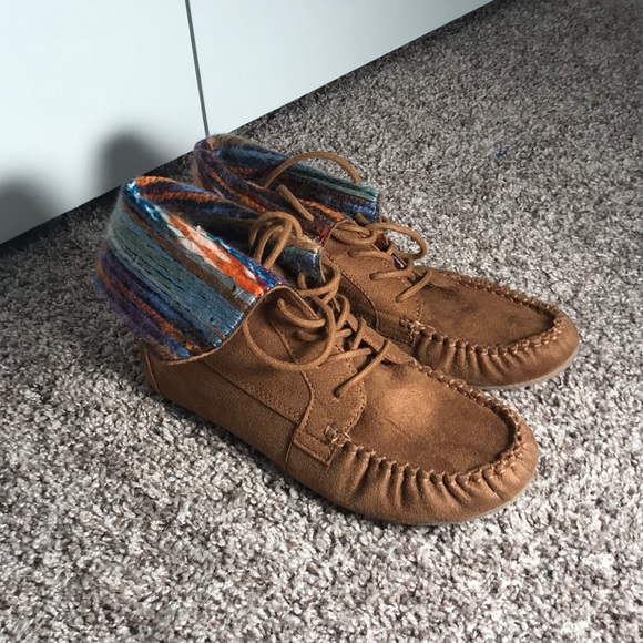 Makalu Moccasins - Picture 2 of 2